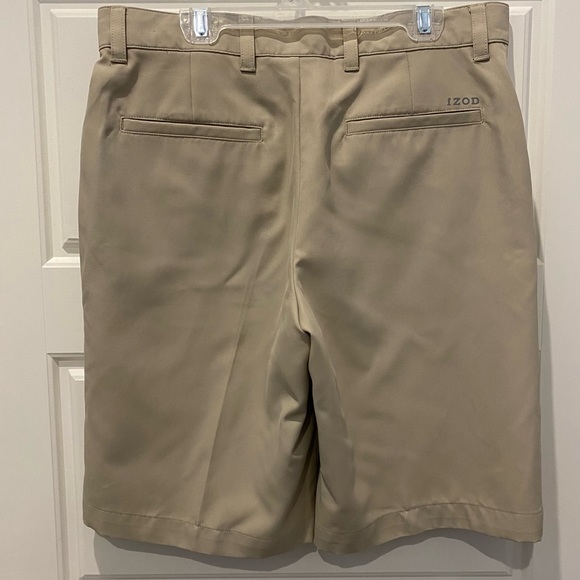 NWOT IZOD Beige Golf Shorts Size 30 - Picture 2 of 5